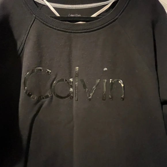 ~Calvin Klein~ Performance Sweatshirt - Large - Picture 3 of 8